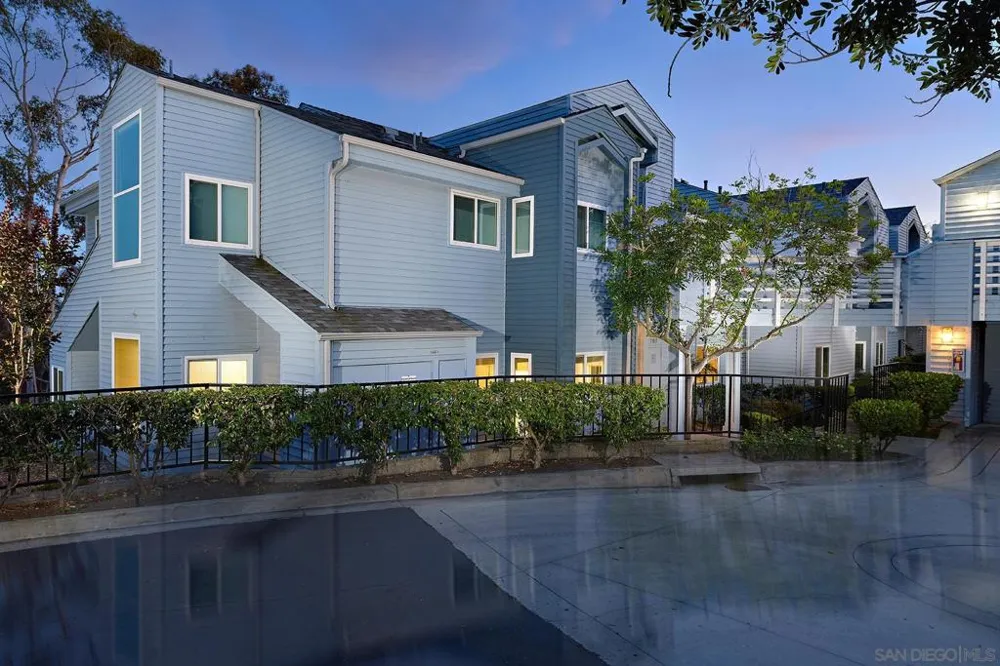 11037 Caminito Vista Pacifica San Diego, CA 92131