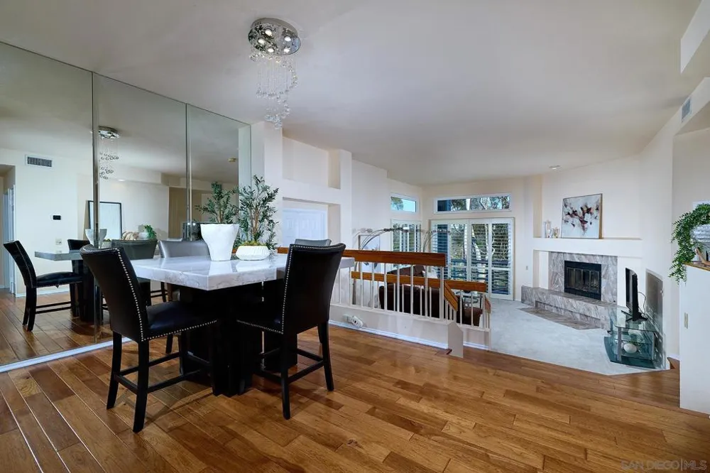 11037 Caminito Vista Pacifica San Diego, CA 92131