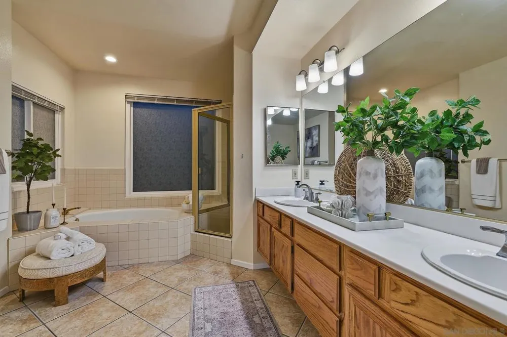11037 Caminito Vista Pacifica San Diego, CA 92131