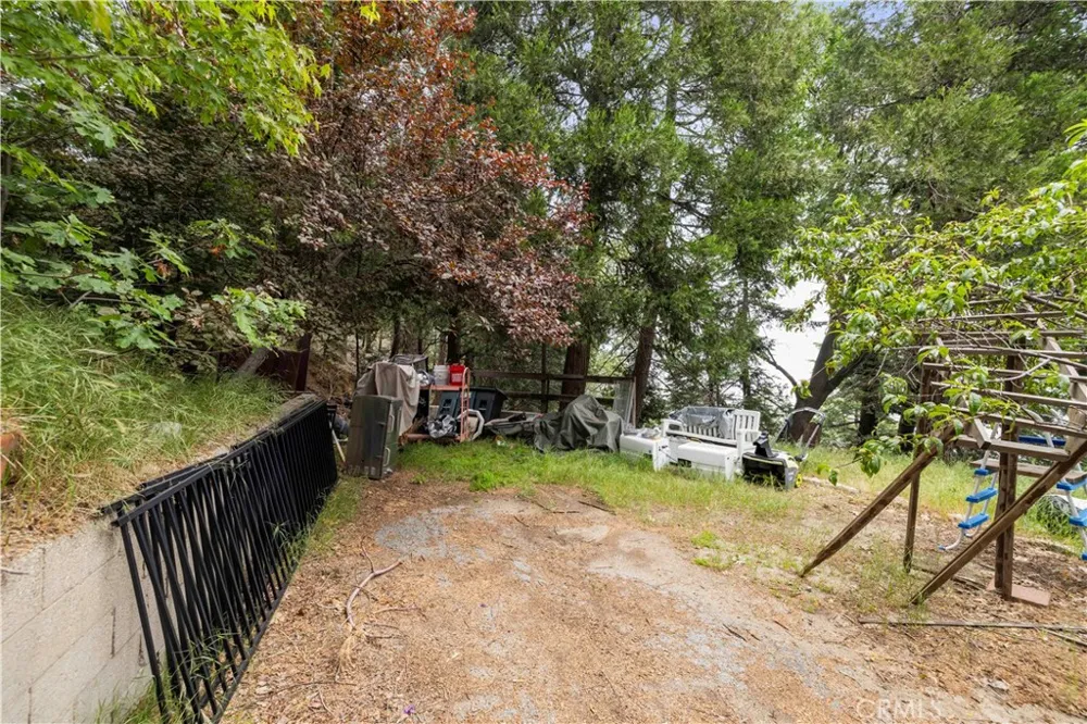 24682 Lake Gregory Drive Crestline, CA 92325