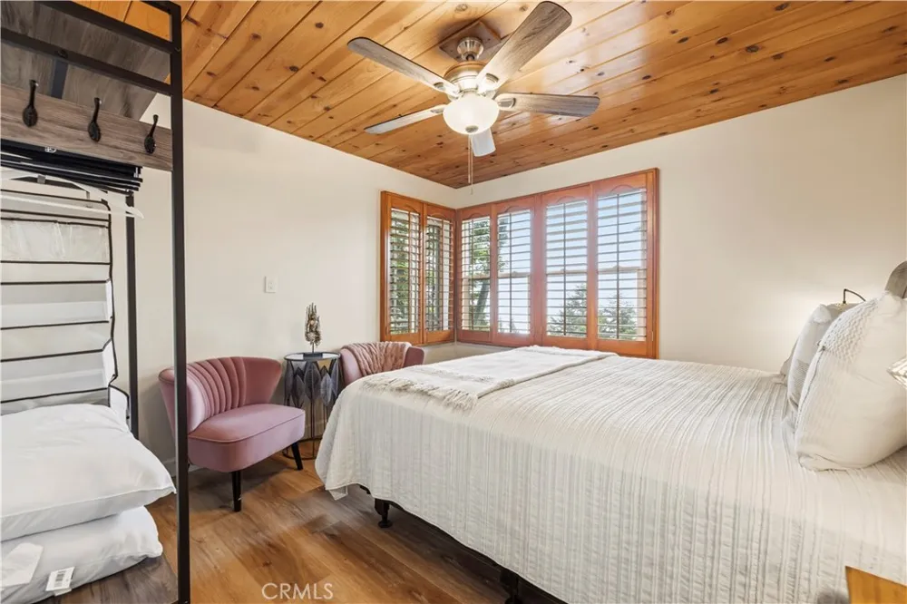 24682 Lake Gregory Drive Crestline, CA 92325