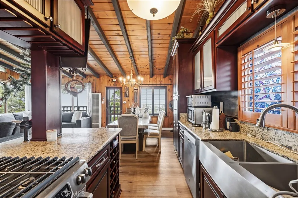 24682 Lake Gregory Drive Crestline, CA 92325