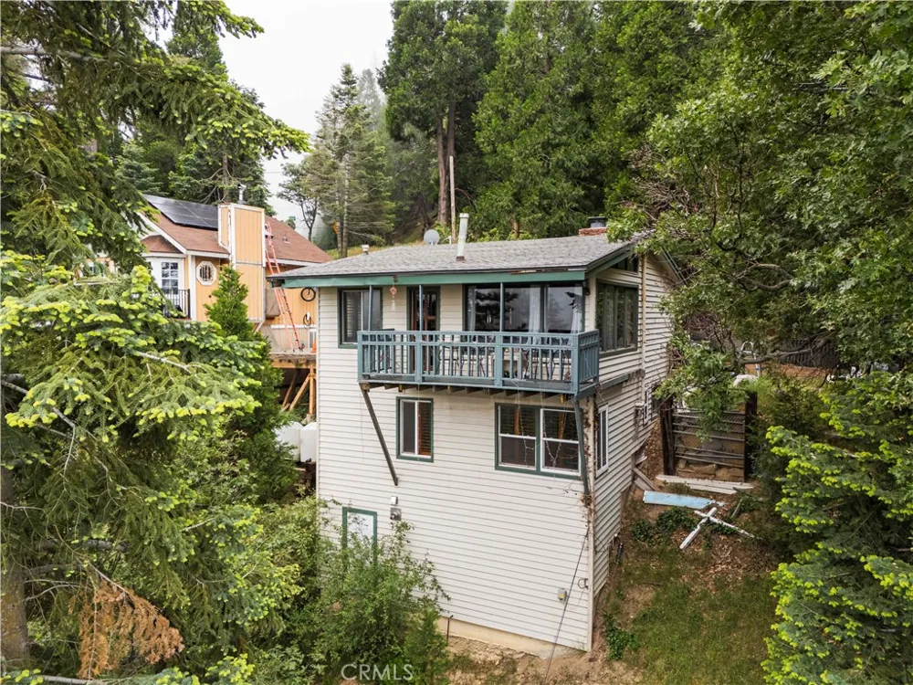 24682 Lake Gregory Drive Crestline, CA 92325