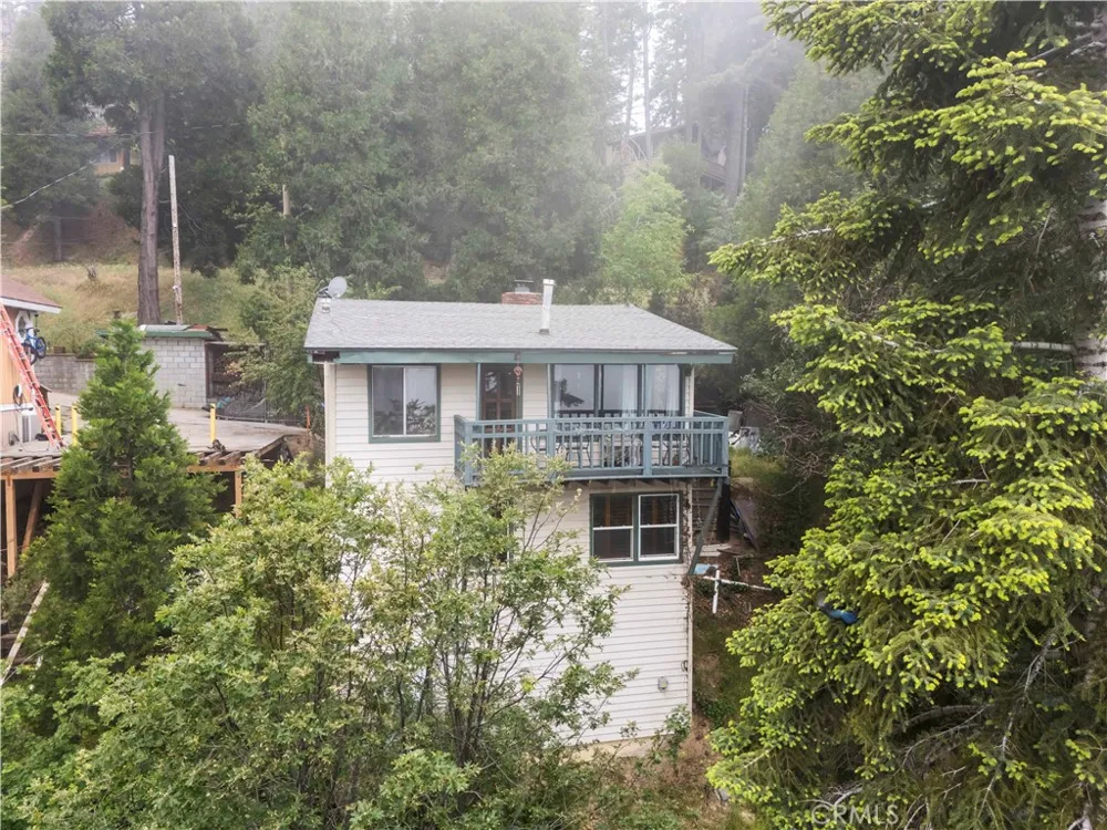 24682 Lake Gregory Drive Crestline, CA 92325