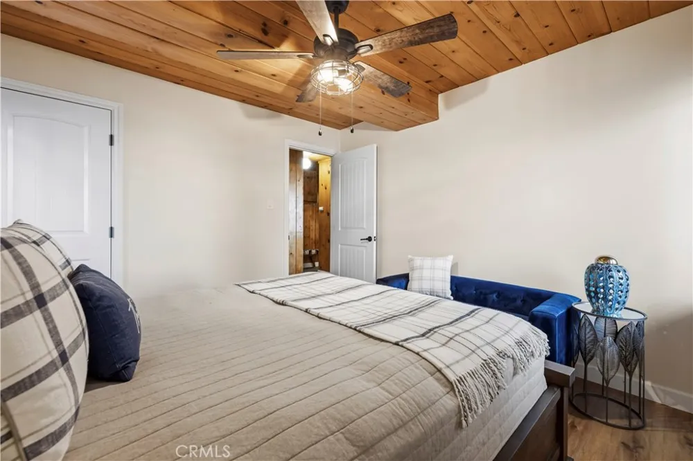 24682 Lake Gregory Drive Crestline, CA 92325