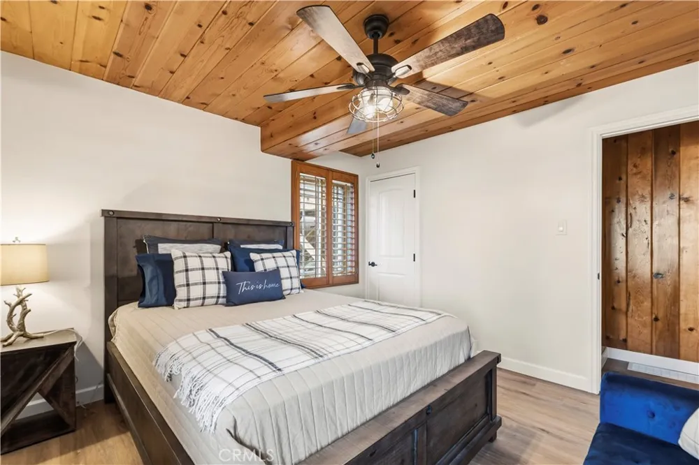 24682 Lake Gregory Drive Crestline, CA 92325