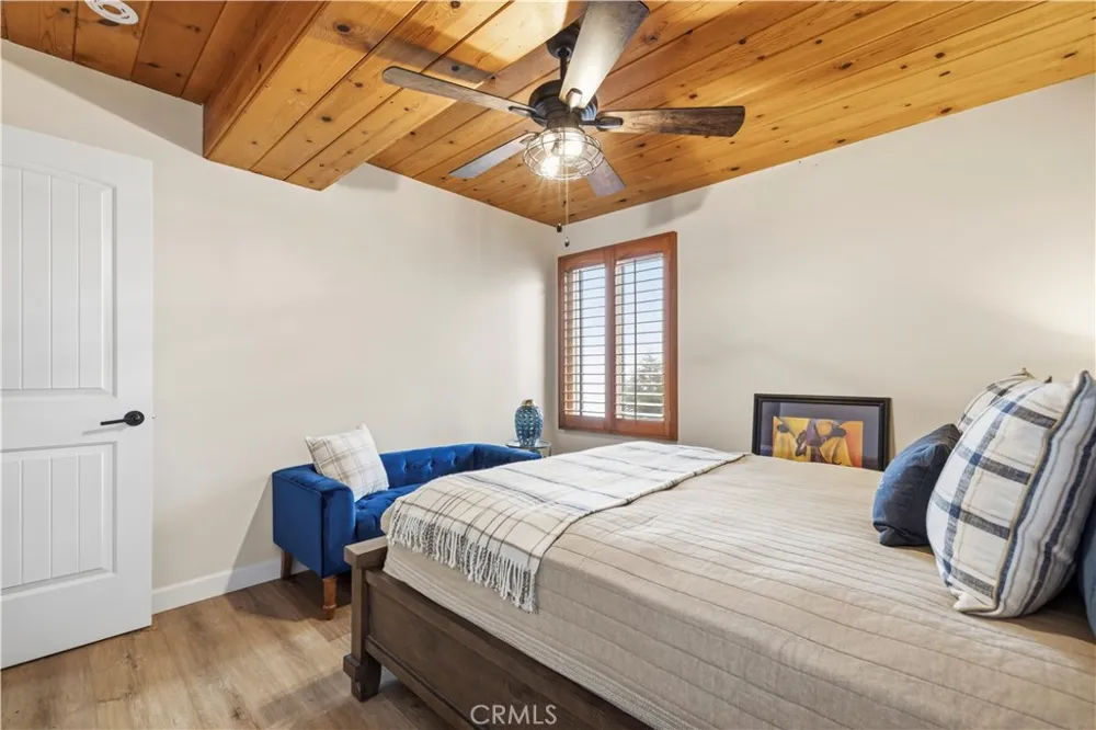 24682 Lake Gregory Drive Crestline, CA 92325
