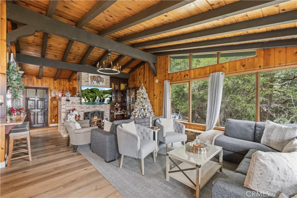 24682 Lake Gregory Drive Crestline, CA 92325