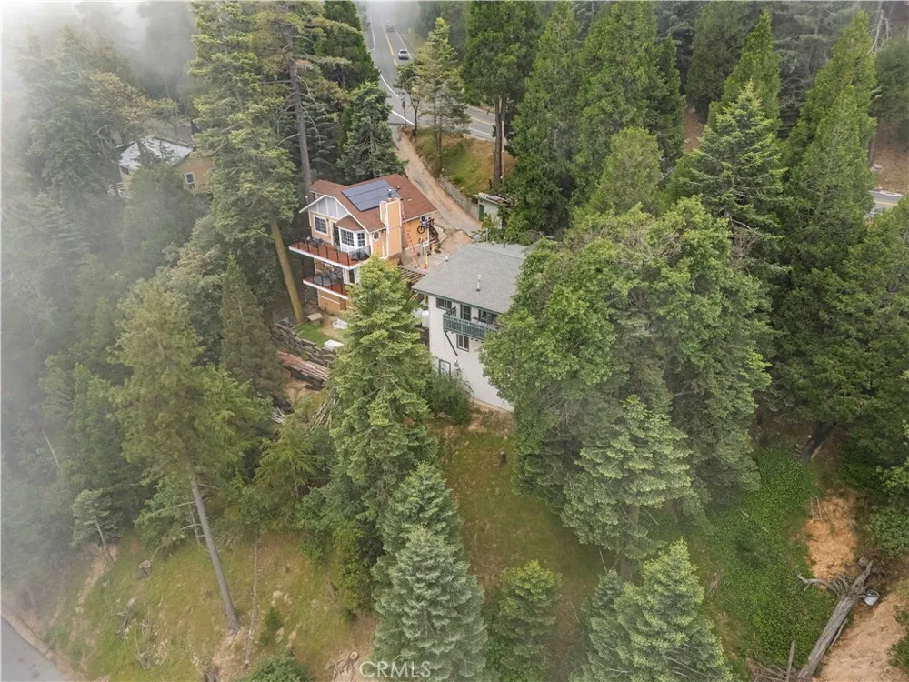 24682 Lake Gregory Drive Crestline, CA 92325