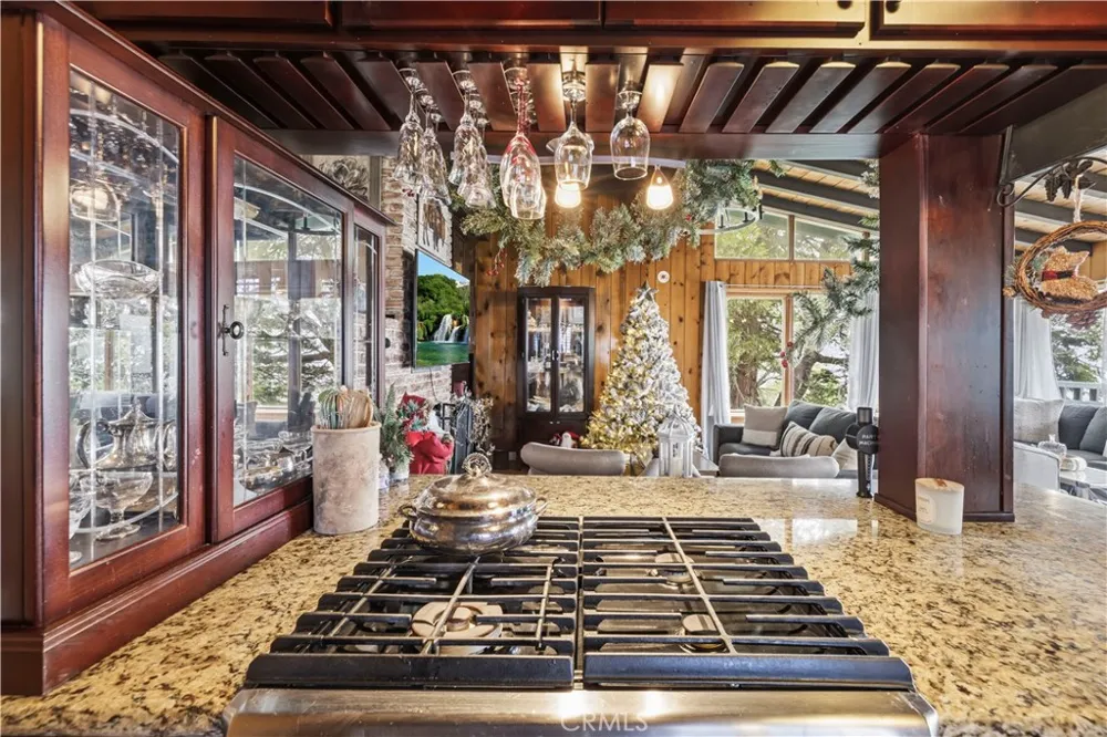 24682 Lake Gregory Drive Crestline, CA 92325