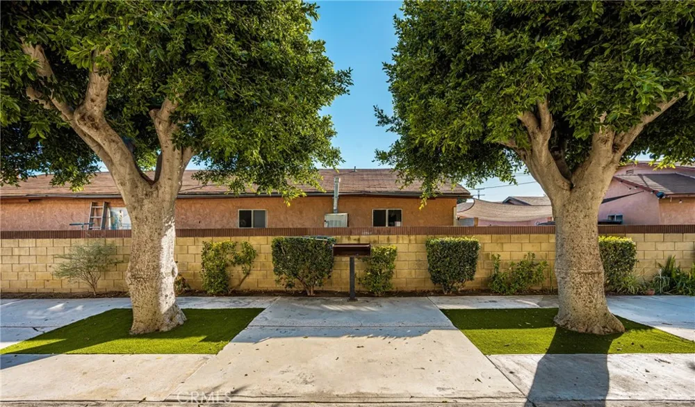 6725 Perry Road Bell Gardens, CA 90201