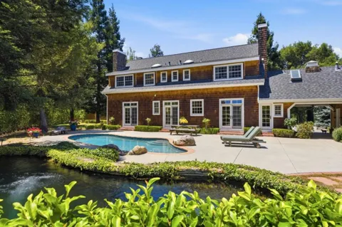 7 San Clemente Drive
