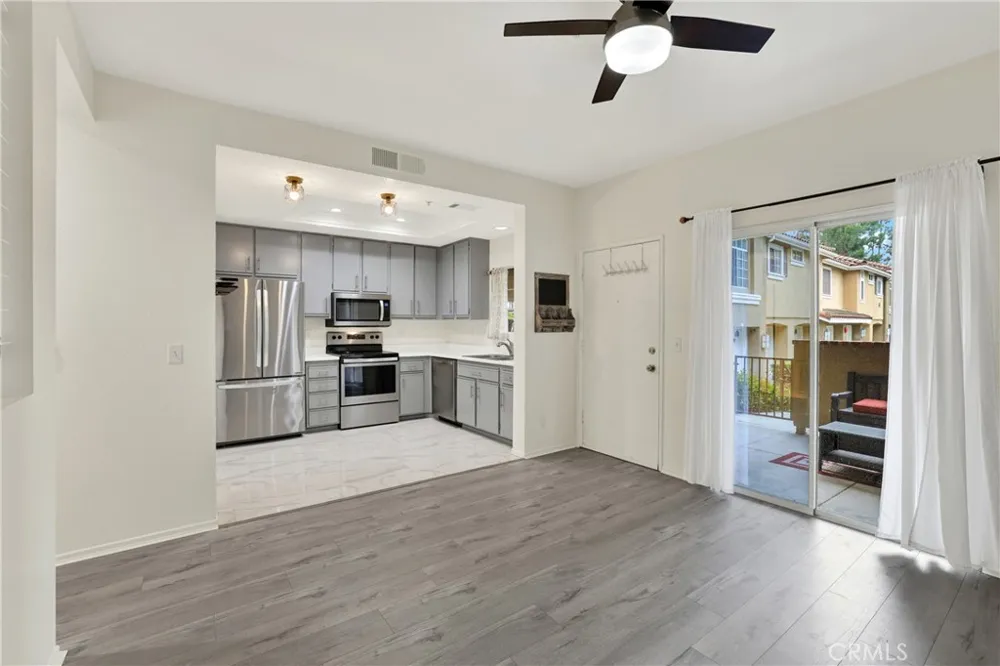 154 Gallery Tustin, CA 92782