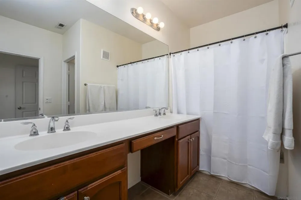 289 Reef Point #3 Oceanside, CA 92058