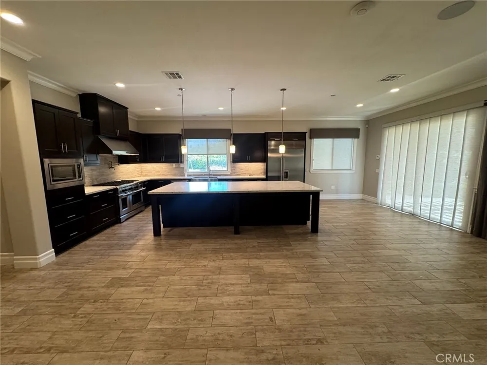 24219 Summer Creek Murrieta, CA 92562