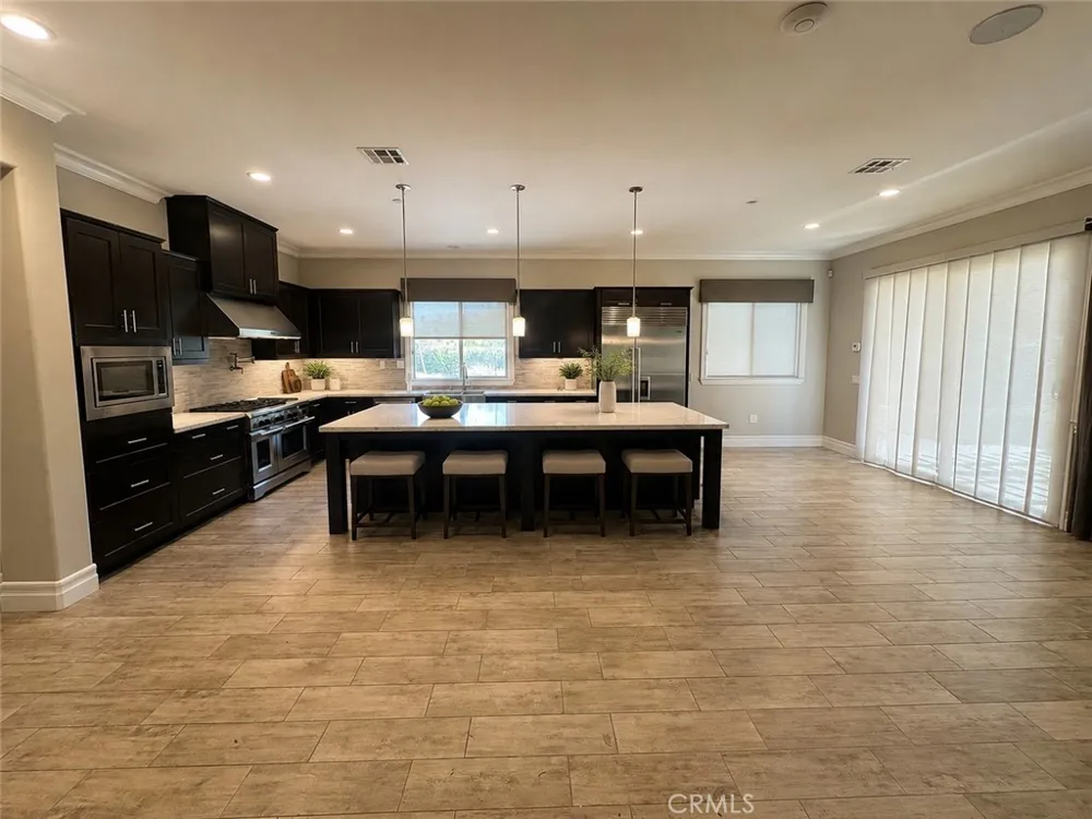 24219 Summer Creek Murrieta, CA 92562