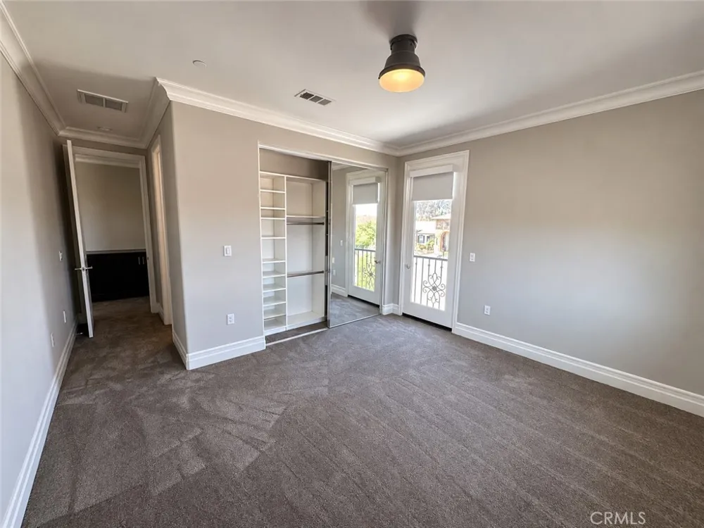 24219 Summer Creek Murrieta, CA 92562