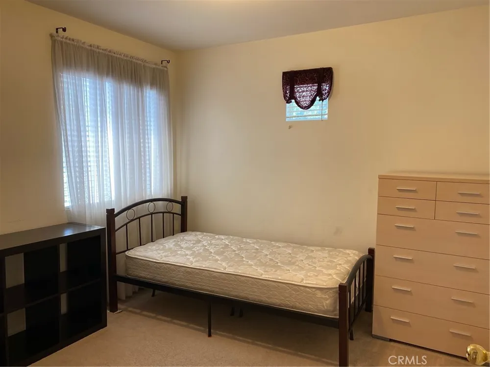 214 Violet Avenue #F Monrovia, CA 91016