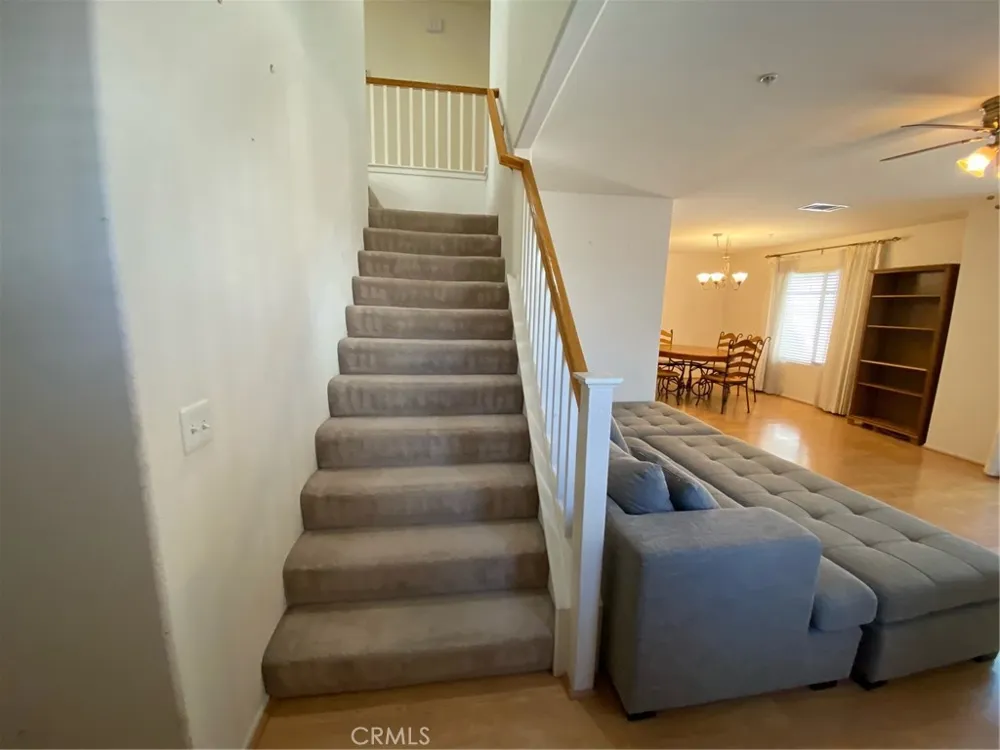 214 Violet Avenue #F Monrovia, CA 91016