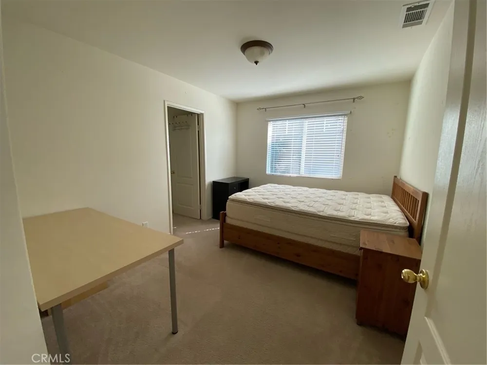 214 Violet Avenue #F Monrovia, CA 91016