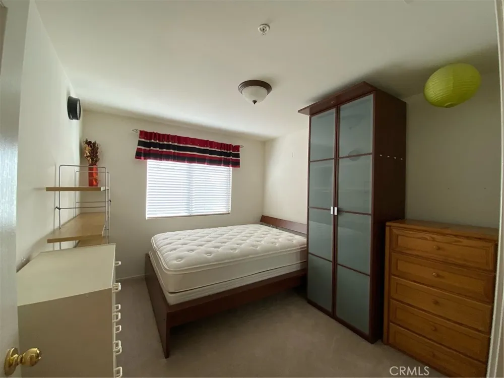 214 Violet Avenue #F Monrovia, CA 91016