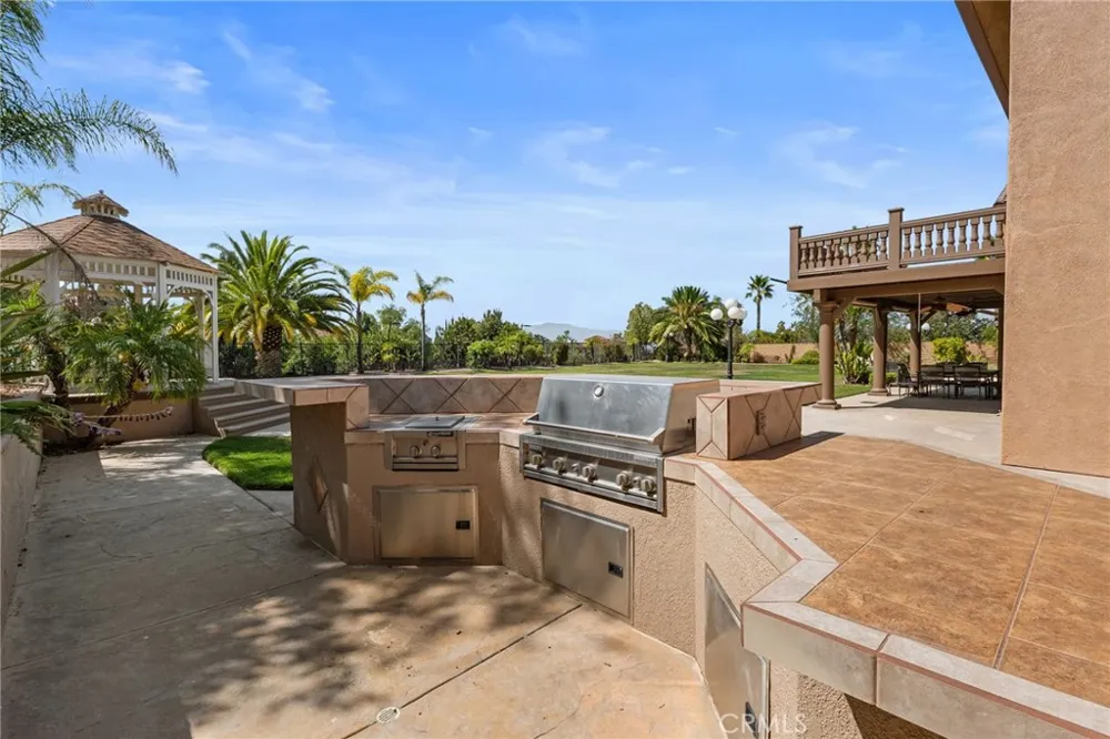 4068 Shady Ridge Circle Corona, CA 92881