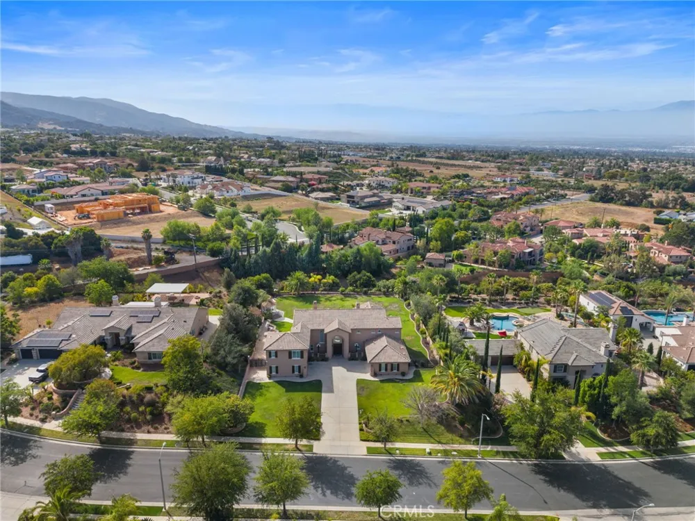 4068 Shady Ridge Circle Corona, CA 92881