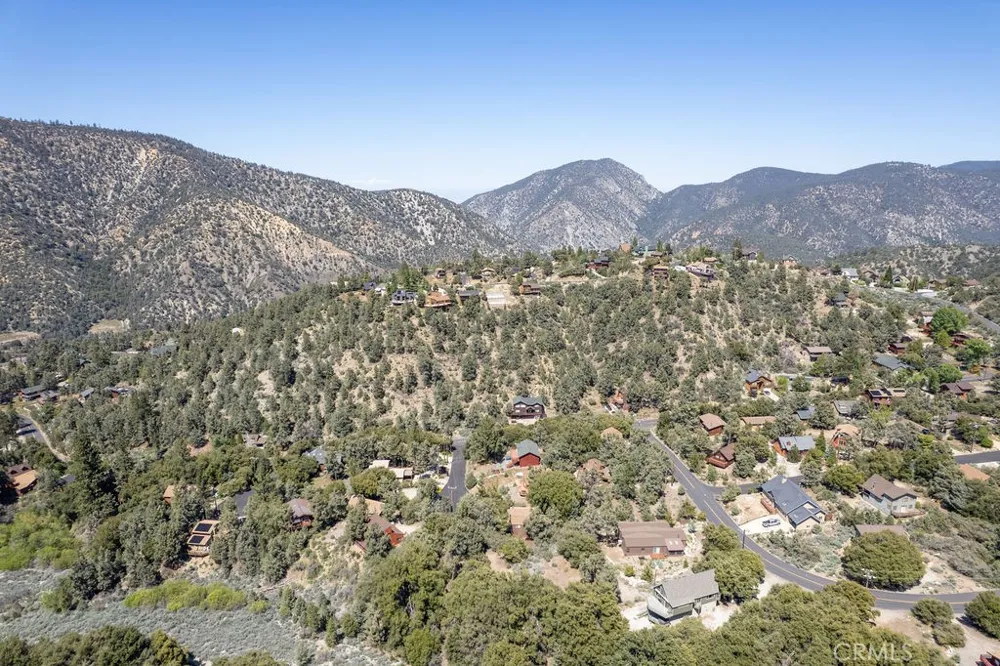 2100 Hickory Court Pine Mountain Club, CA 93222