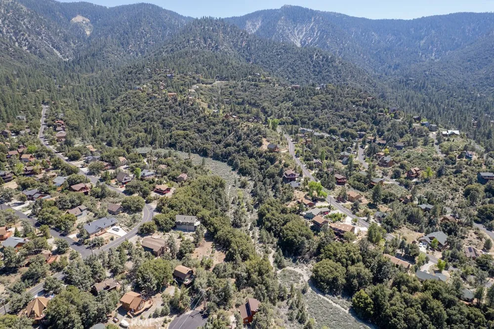 2100 Hickory Court Pine Mountain Club, CA 93222