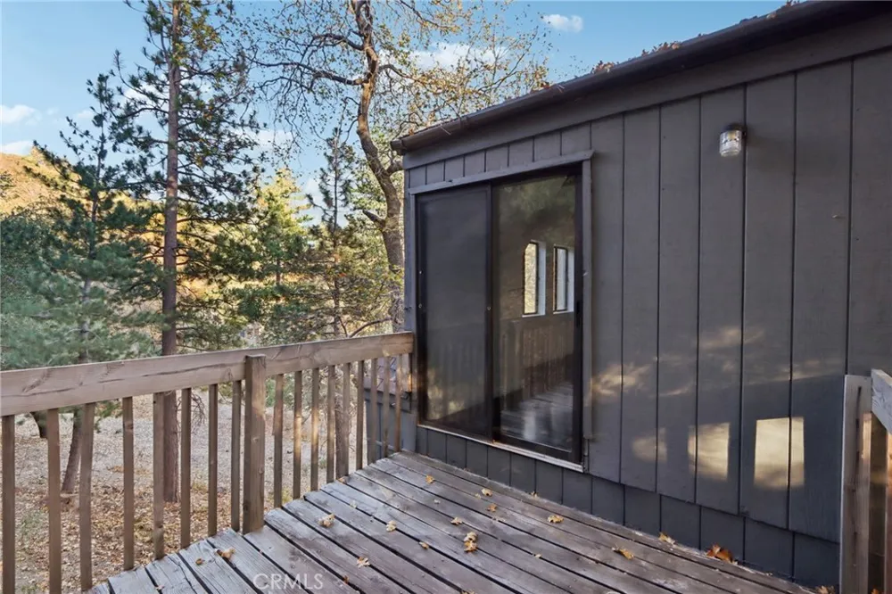 5866 Robin Oak Drive Angelus Oaks, CA 92305