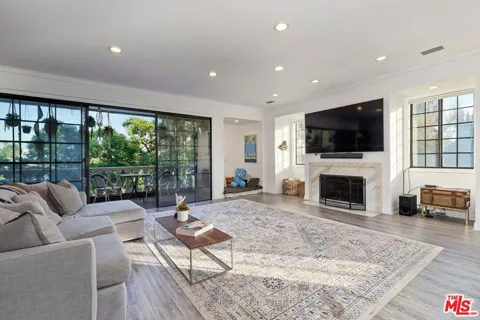 403 Palm Drive #3