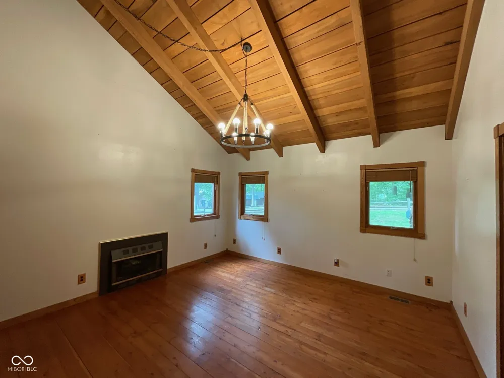 9311 E Heffner Drive Rockville, IN 47872
