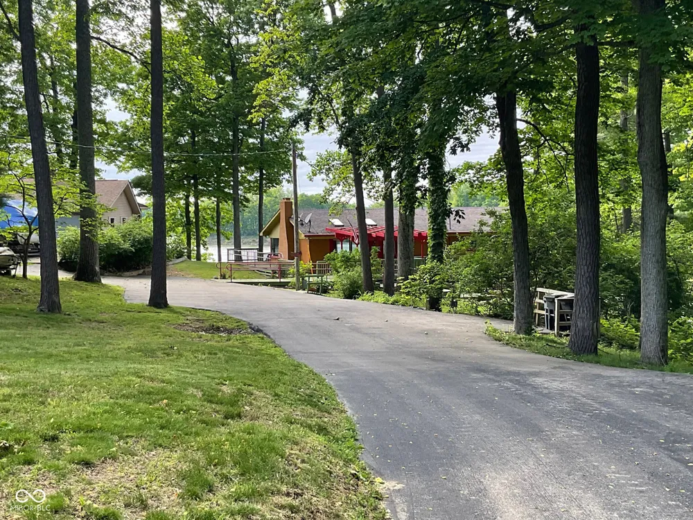 1908 Lee Kay Drive Rockville, IN 47872