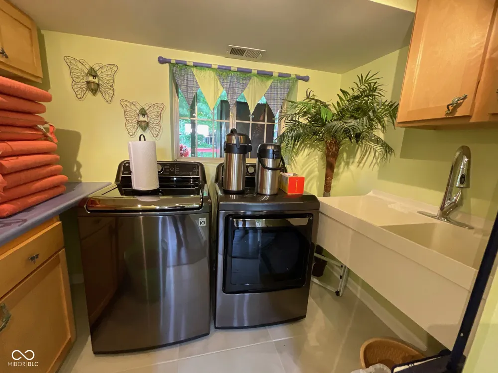 1908 Lee Kay Drive Rockville, IN 47872