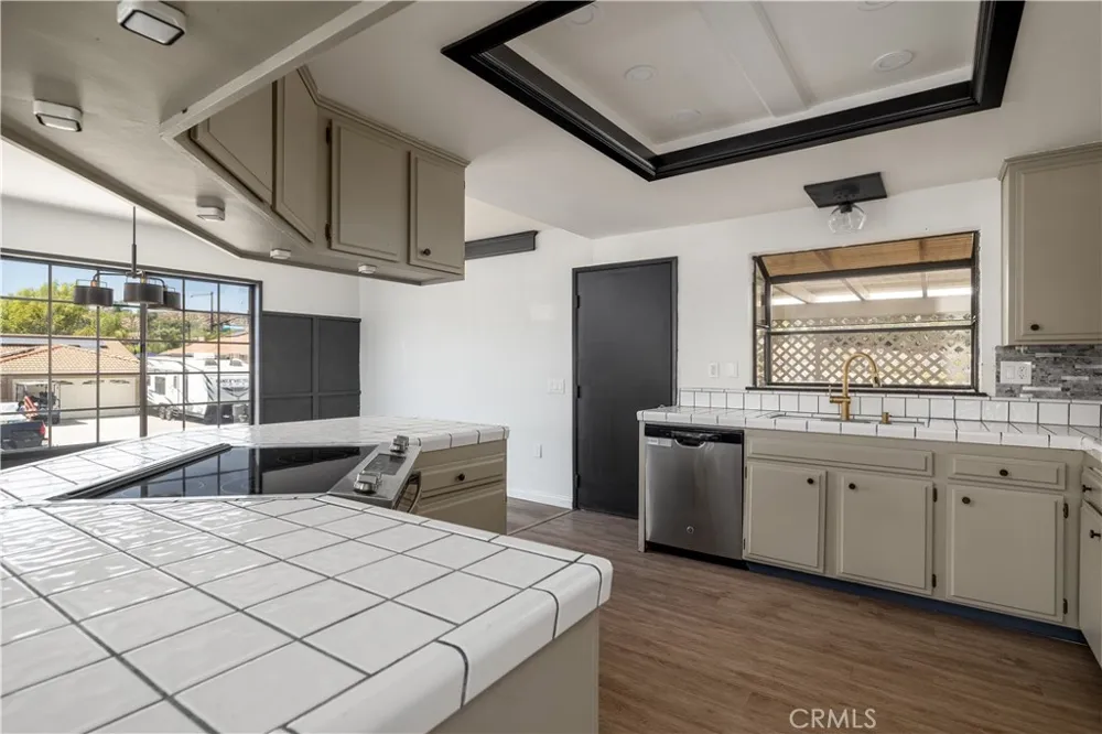 30745 Long Point Canyon Lake, CA 92587