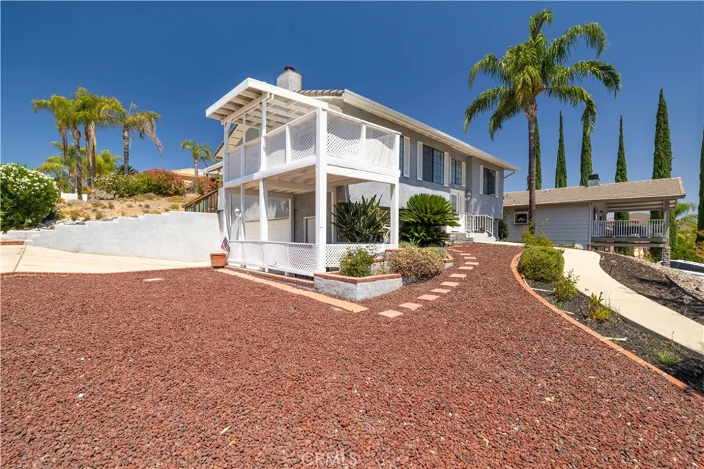 30745 Long Point Canyon Lake, CA 92587