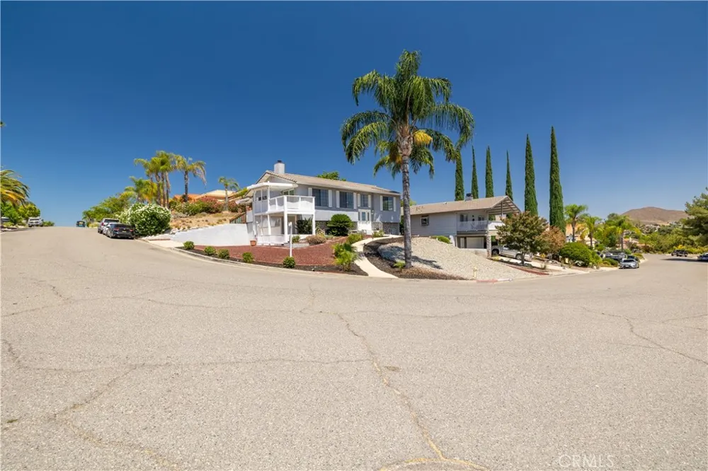 30745 Long Point Canyon Lake, CA 92587