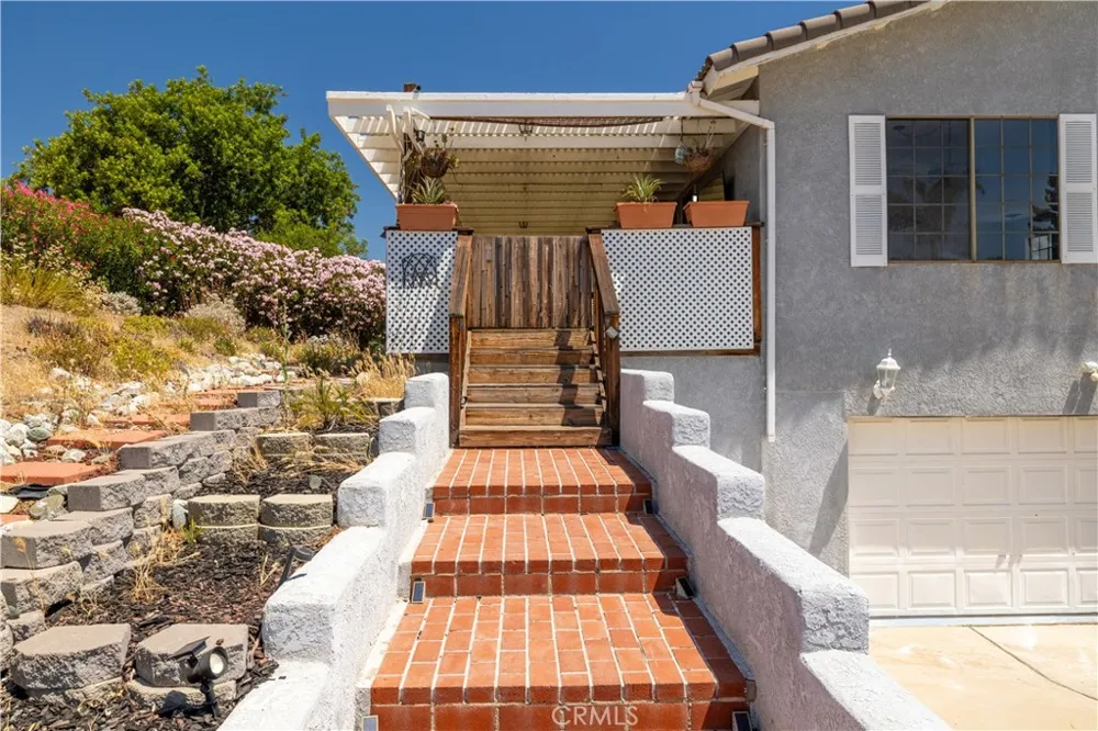 30745 Long Point Canyon Lake, CA 92587