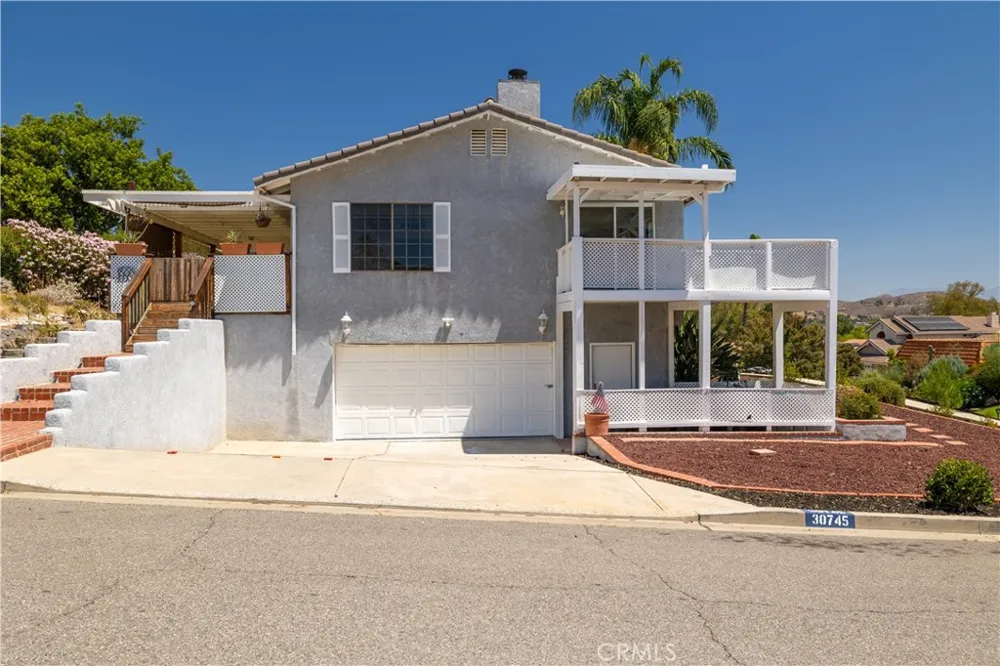 30745 Long Point Canyon Lake, CA 92587