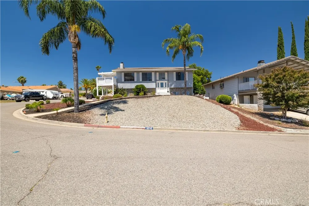 30745 Long Point Canyon Lake, CA 92587
