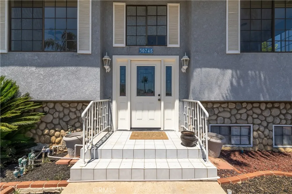 30745 Long Point Canyon Lake, CA 92587
