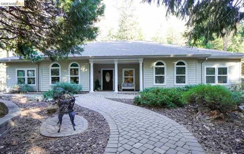 17400 Mount Elizabeth