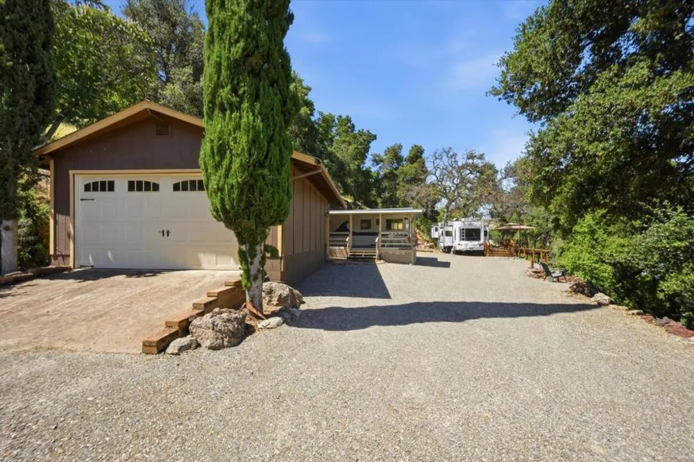 5156 Lake Road Lower Lake, CA 95457