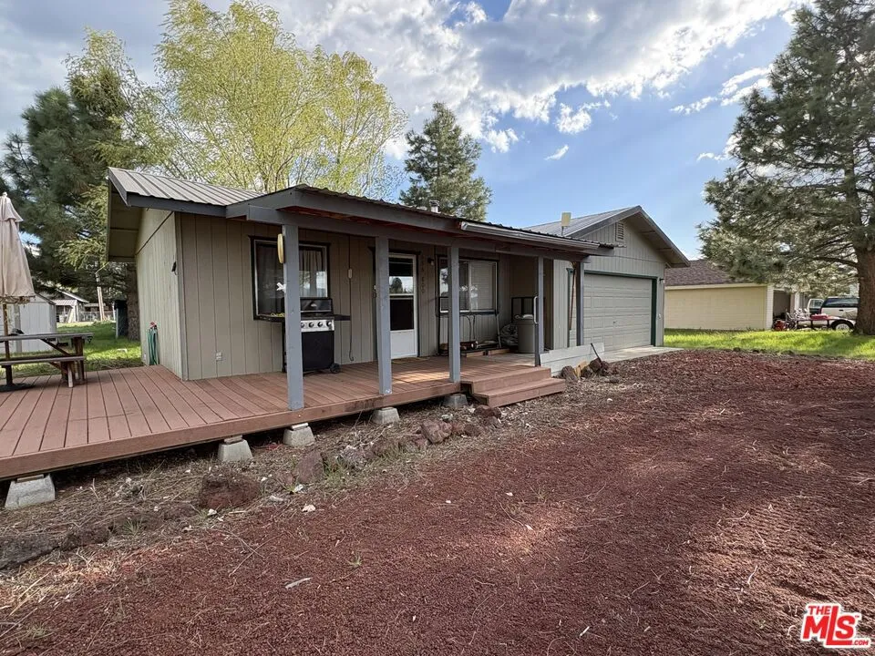 686 Bamboo Way Susanville, CA 96130
