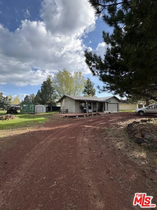 686 Bamboo Way Susanville, CA 96130