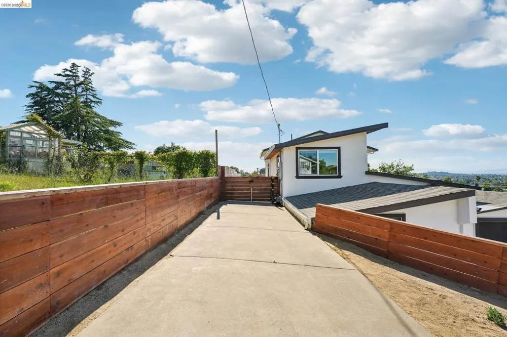449 GILCREST Vallejo, CA 94591