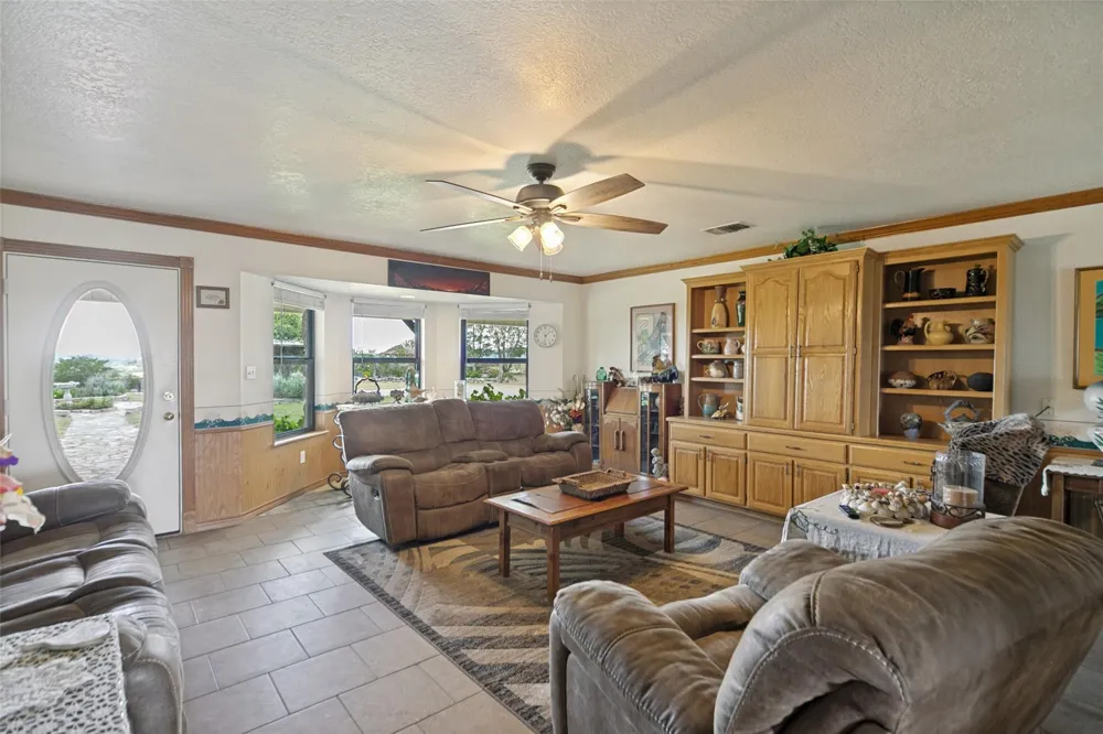 369 Sakewitz Comfort, TX 78013