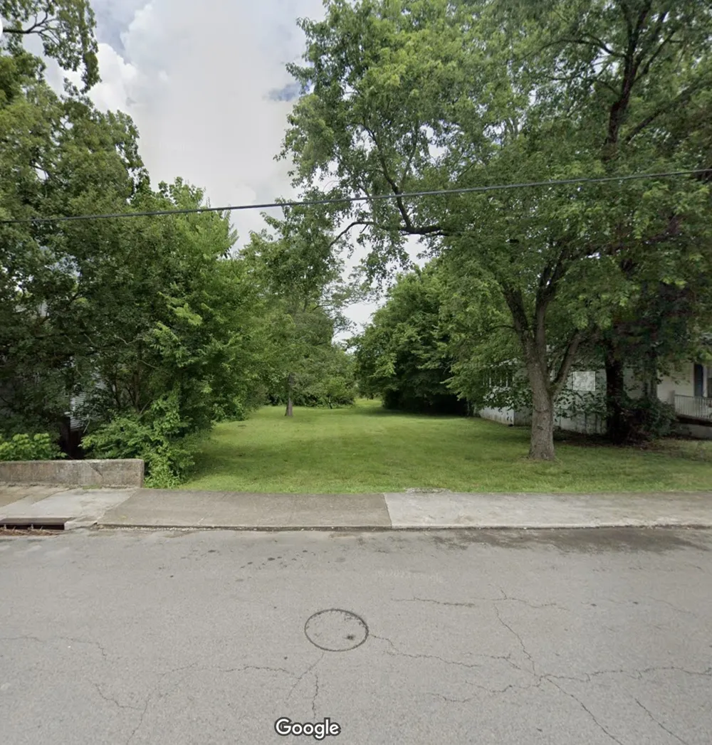 1015 S High St Columbia, TN 38401