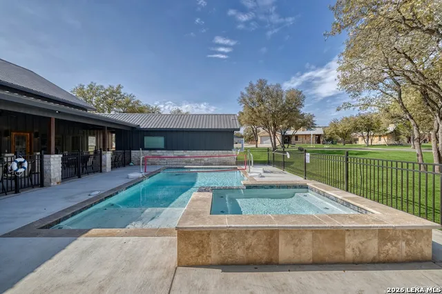 1450 Mountain Valley Concan, TX 78838