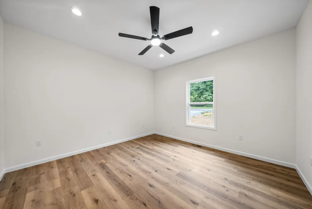 690 Brazzle Rd Waverly, TN 37185